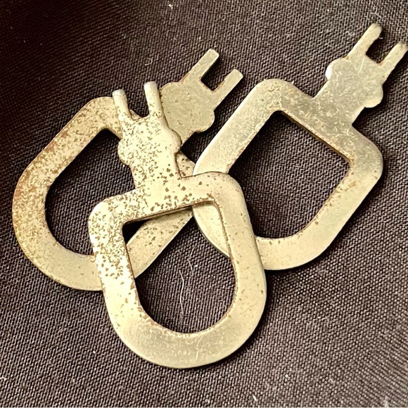 Vintage 70’s Pebbled Leather w Locking Brass Hardware OG Keys Briefcase Mailbag - Picture 10 of 17